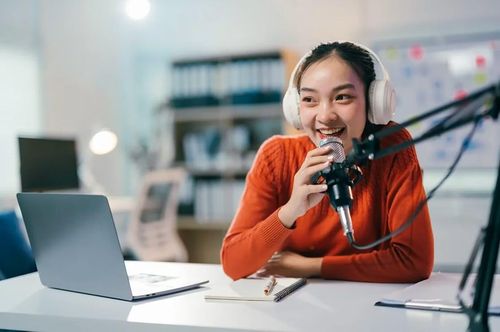 Báo chí cần đầu tư vào video, podcast và các định dạng đa phương tiện hướng đến công chúng trẻ.