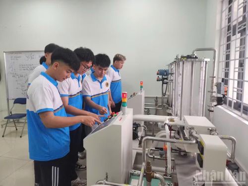 Sinh viên Trường đại học Giao thông vận tải Hà Nội là những nhân lực trong tương lai đáp ứng cho nhân lực ngành đường sắt nước ta.