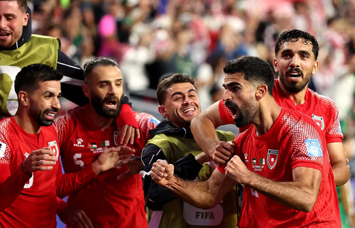  Jordan bất ngờ mở tỷ số. Ảnh: Getty Images