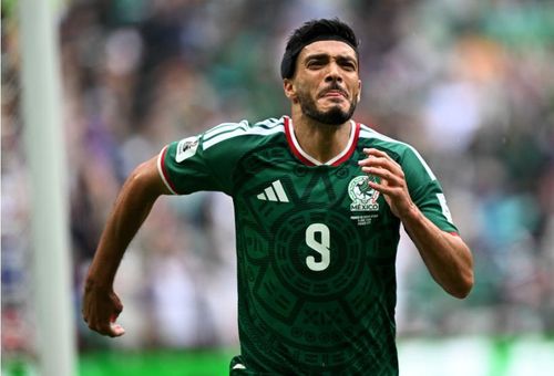 Tiền đạo Raul Jiménez của đội tuyển Mexico ăn mừng bàn thắng trong trận đấu ngày 11-6. Ảnh: THX