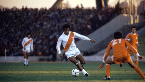 Danh thủ Teofilo Cubillas. Ảnh: FIFA