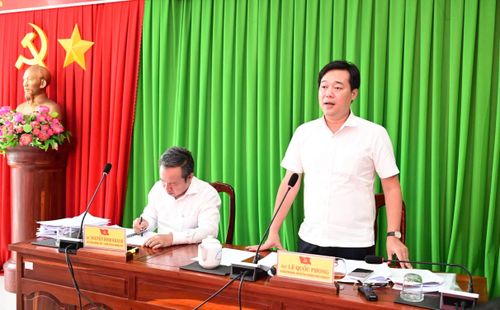 Phó Bí thư Thường trực Thành ủy TPHCM Lê Quốc Phong kết luận buổi làm việc. Ảnh: VĂN MINH