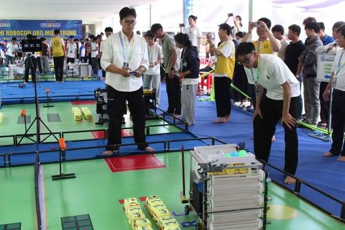 Sinh viên Trường Đại học Sư phạm Kỹ thuật - Đại học Đà Nẵng tại vòng chung kết Cuộc thi Robocon ORC toàn quốc 2026. Ảnh: NTCC