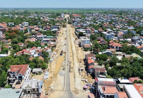 Đường Nguyễn Hoàng đang đẩy nhanh tiến độ thi công.