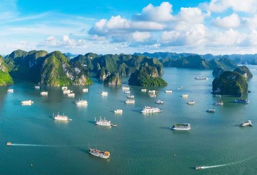 Vịnh Hạ Long.
