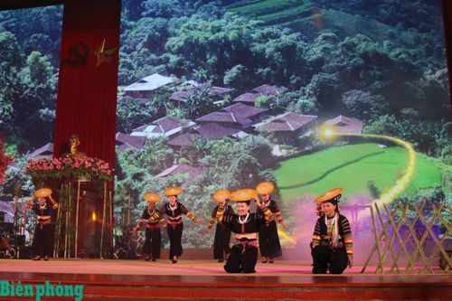 Một trong những mục tiêu hướng tới của tỉnh Cao Bằng giai đoạn 2026-2030 là giữ gìn, phát huy bản sắc văn hóa tốt đẹp của cộng đồng các dân tộc thiểu số gắn với phát triển du lịch. Ảnh: Bích Nguyên