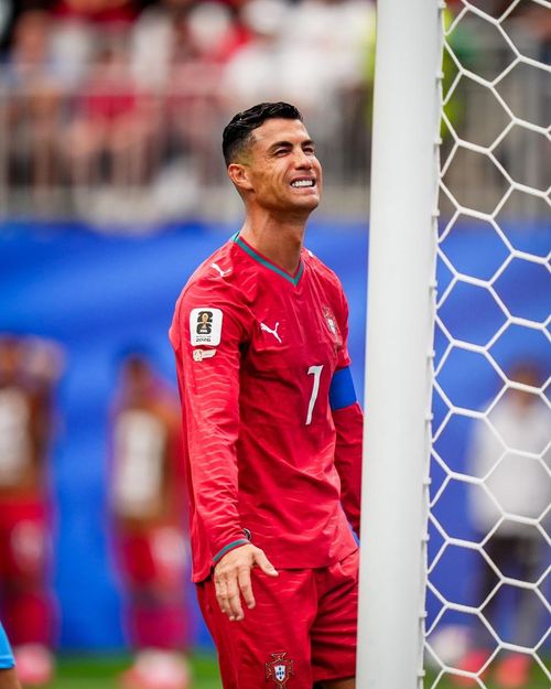 Ronaldo có chấm dứt được biểu cảm thất vọng này, ghi bàn cho Bồ Đào Nha sau 10 trận gần nhất im tiếng ở các giải đấu lớn? Ảnh: B/R Fooball