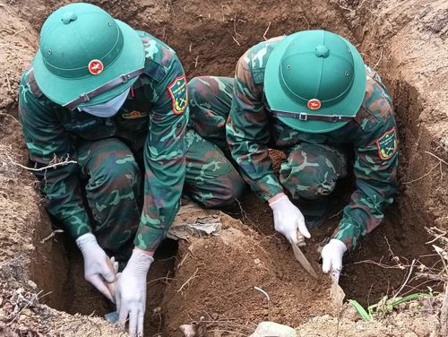 Đội tìm kiếm, quy tập hài cốt liệt sĩ (lâm thời) thuộc Bộ Chỉ huy Quân sự tỉnh Lào Cai hiện có 54 cán bộ, chiến sĩ.