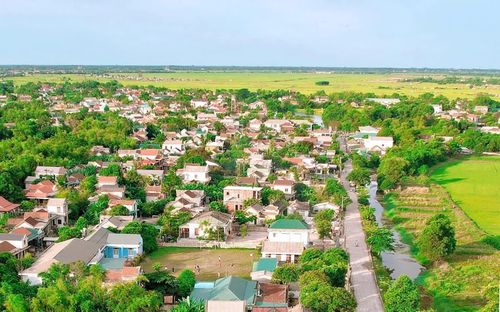 Việc sắp xếp thôn, tổ dân phố hướng tới nâng cao hiệu quả quản lý, tập trung nguồn lực đầu tư và phục vụ người dân tốt hơn - Ảnh: N.L