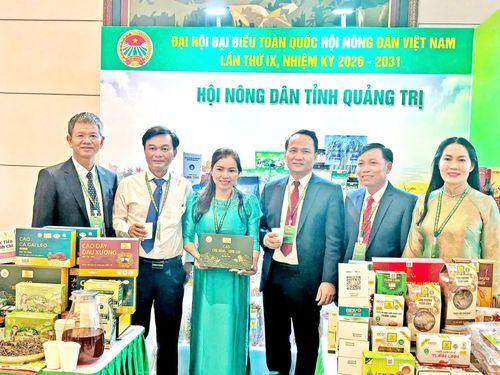 Sản phẩm nông nghiệp tiêu biểu của nông dân Quảng Trị được giới thiệu tại Đại hội đại biểu toàn quốc Hội Nông dân Việt Nam lần thứ IX - Ảnh: Q.N