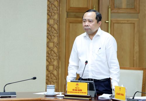  Bộ trưởng Khoa học và Công nghệ Vũ Hải Quân báo cáo tại cuộc họp. Ảnh: VGP. 