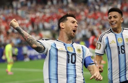Ở độ tuổi mà nhiều đồng nghiệp đã giải nghệ thì Messi vẫn thi đấu như thể đây mới là đỉnh cao thực sự của anh. Ảnh: Reuters.