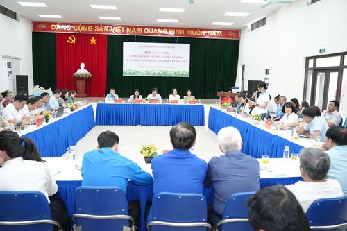 Toàn cảnh hội nghị tiếp xúc cử tri trước Kỳ họp thường lệ giữa năm 2026. Ảnh: Phạm Mạnh