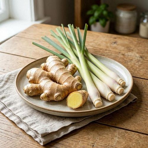 Gừng và sả là thảo dược quen thuộc, luôn có sẵn trong bếp và mang lại nhiều tác dụng với sức khỏe.