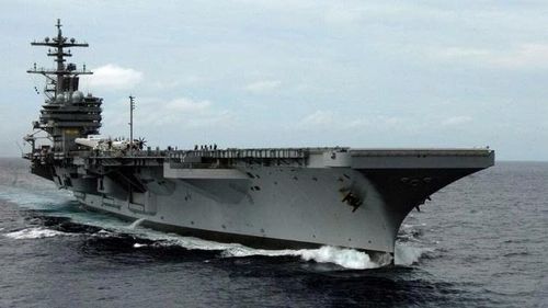 USS George H.W. Bush (CVN-77) hiện cũng đang làm nhiệm vụ trong khu vực CENTCOM. Con tàu bắt đầu triển khai từ tháng 3 và được cho là sẽ tiếp tục hiện diện tại Trung Đông trong thời gian tới. Đây là chiếc cuối cùng của lớp Nimitz và cũng là tàu sân bay hiện đại nhất thuộc lớp này.