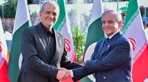 Phát biểu trong chuyến thăm Pakistan ngày 23/6, Tổng thống Iran Masoud Pezeshkian tuyên bố Tehran không tiến hành và cũng không có kế hoạch tiến hành đàm phán về chương trình tên lửa đạn đạo.
