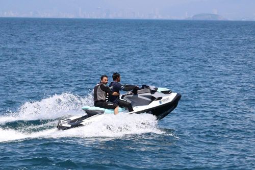 Hoạt động thể thao trên vịnh Nha Trang