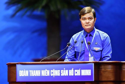 Đồng chí Bùi Quang Huy, Ủy viên Trung ương Đảng, Bí thư thứ nhất Trung ương Đoàn phát biểu