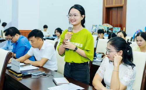 Học sinh nói lên tiếng nói của mình về bảo tồn đại dương.