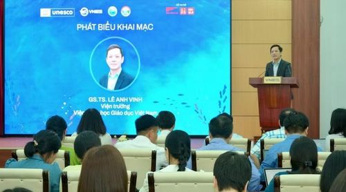 GS.TS Lê Anh Vinh - Viện trưởng Viện Khoa học Giáo dục Việt Nam phát biểu tại hội thảo.