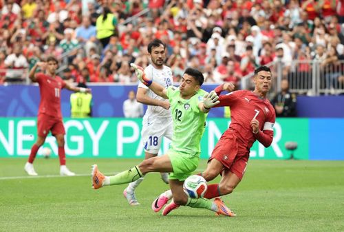 Đừng vội gạt Ronaldo khỏi đường đua vua phá lưới.