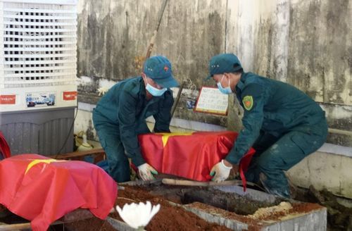 Sau khi hoàn thành lấy mẫu, các phần mộ liệt sĩ được hoàn trả nguyên trạng, giữ gìn sự tôn nghiêm tại Nghĩa trang Liệt sĩ Uông Bí.