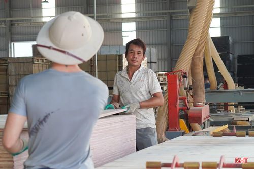 Trong giai đoạn 2026–2030 các khu kinh tế, khu công nghiệp và dự án công nghiệp trọng điểm của Hà Tĩnh dự kiến có nhu cầu tuyển dụng 70.000 – 73.000 lao động. Trong ảnh: Khu công nghiệp Gia Lách đang mở rộng không gian thu hút đầu tư với nhiều cơ hội việc làm.