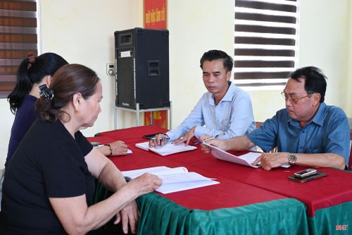 Theo nghị quyết, một người chỉ được kiêm nhiệm tối đa 2 chức danh và bảo đảm hoàn thành tốt nhiệm vụ ở các vị trí được giao.
