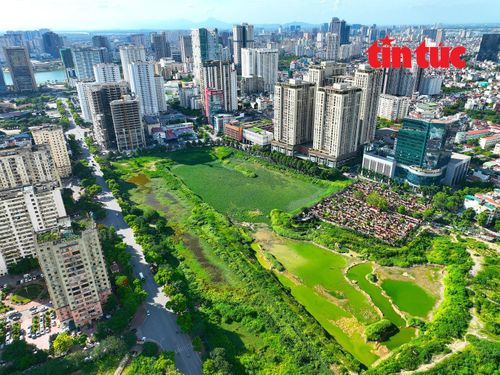 Người dân phường Yên Hòa mong muốn dự án công viên sớm được triển khai để trở thành "lá phổi xanh" cho khu vực thay vì bãi đất hoang như hiện nay.