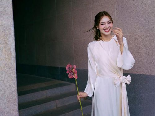 Lan Ngọc vẫn giữ được sự háo hức mỗi khi bắt đầu một hành trình mới dù hoạt động nghệ thuật đã nhiều năm.