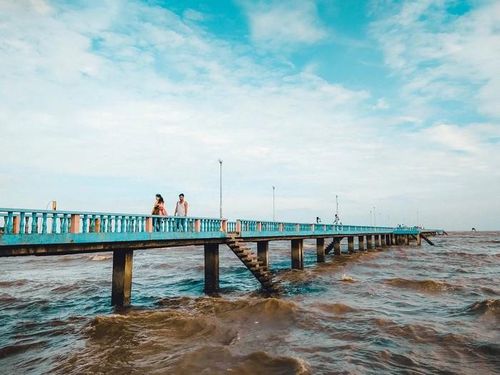 Cây cầu mà du khách yêu thích nhất mỗi khi đến bãi biển này tham quan.