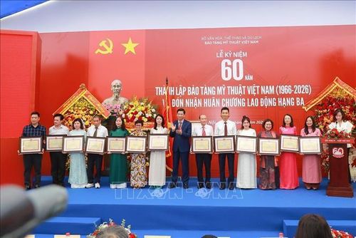 Các tập thể và cá nhân có thành tích xuất sắc nhận Bằng khen của Bộ trưởng Bộ Văn hóa, Thể thao và Du lịch.