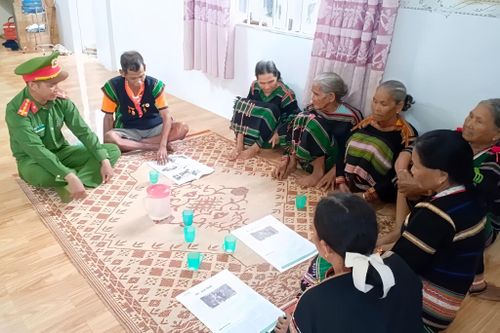 Công an cấp xã bám dân, bám địa bàn, giữ vững an ninh cơ sở