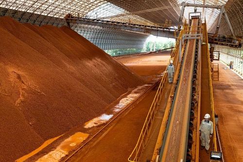 Nguồn quặng từ các khai trường mới được bổ sung kịp thời, góp phần bảo đảm nguyên liệu cho sản xuất alumin.