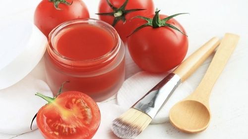 Mặt nạ cà chua có khả năng dưỡng sáng da. Ảnh minh họa