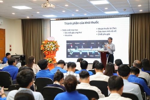 ThS.BS Nguyễn Tuấn Lâm, đại diện Tổ chức Y tế Thế giới (WHO) tại Việt Nam chia sẻ về tác hại của thuốc lá. Ảnh: BTC