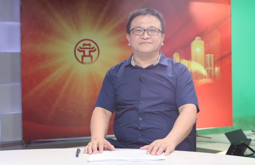 PGS. TS Phạm Hoàng Kiên, Trưởng Bộ môn Tự động hóa Thiết kế cầu đường, Khoa Công trình, Trường Đại học Giao thông Vận tải chia sẻ tại chương trình. Ảnh: Thanh Hải
