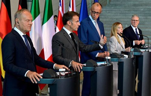  Nhóm E5 vừa họp tại Berlin trong ngày 24/6. Ảnh: Reuters. 
