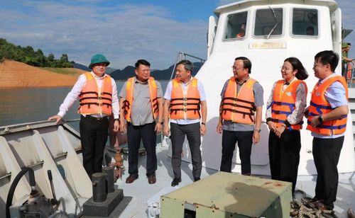 Sơn La quy hoạch lòng hồ thủy điện gắn với du lịch và năng lượng tái tạo -  Báo Văn hóa