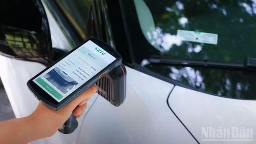 Dịch vụ trông giữ xe áp dụng thu phí điện tử được hạch toán trực tiếp, minh bạch về cơ quan thuế, đồng thời dễ dàng đồng bộ dữ liệu lên các ứng dụng công dân số như iHanoi hay VNeID.