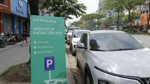Từ ngày 1/7/2026, 100% các điểm trông giữ và bãi đỗ xe ô-tô trên địa bàn thành phố bắt buộc phải triển khai công nghệ thu phí điện tử không dừng (ETC).