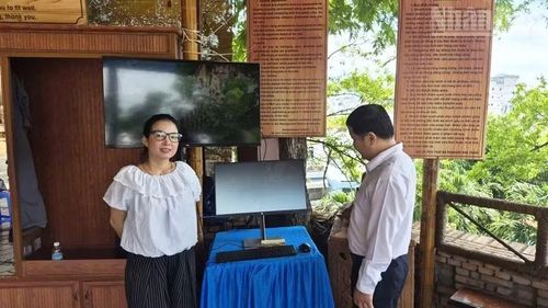 Ngành văn hóa tỉnh Khánh Hòa lắp đặt màn hình lớn và hệ thống tương tác tại các điểm giới thiệu di sản văn hóa Chăm để phục vụ du khách.