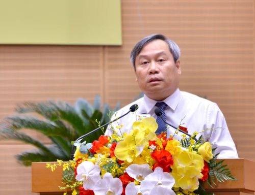 Đồng chí Vũ Đại Thắng, Chủ tịch Ủy ban nhân dân thành phố Hà Nội phát biểu tại Kỳ họp thứ 4, Hội đồng nhân dân thành phố khóa XVII.