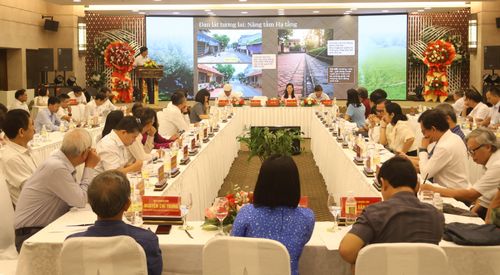  Tọa đàm thu hút nhiều chuyên gia, nhà nghiên cứu cùng trao đổi, thảo luận 