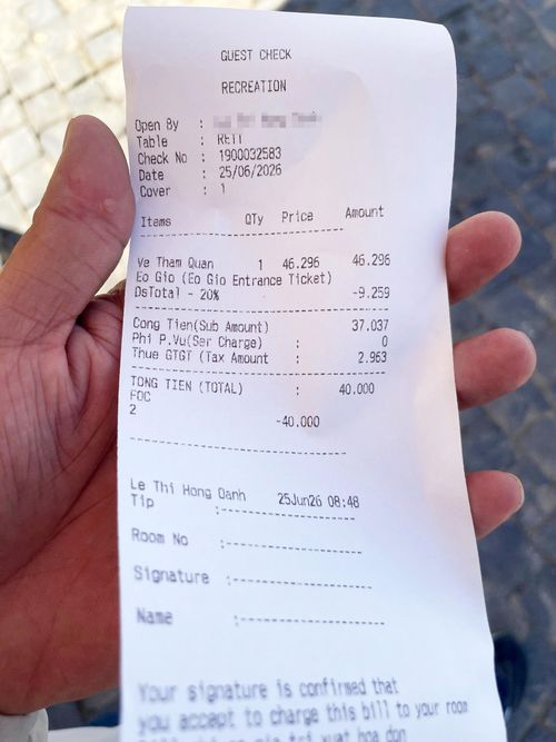 Du khách phản ánh việc giá vé vào Eo Gió tăng cao, trong khi dịch vụ, tiện ích còn chưa tương xứng
