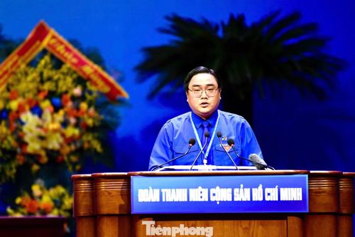 Anh Ngô Minh Hải - Bí thư Thành Đoàn TPHCM tham luận tại phiên trọng thể Đại hội. Ảnh: Trọng Tài