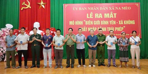 Ra mắt mô hình biên giới bình yên, hỗ trợ giấy thông hành cho người dân qua lại cửa khẩu.