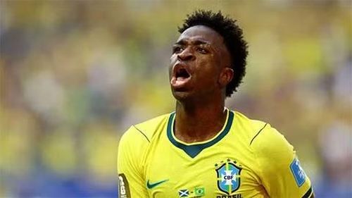 Vinicius tỏa sáng với cú đúp bàn thắng.