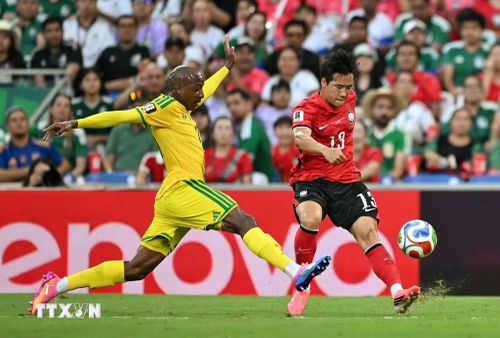 Hàn Quốc và Nam Phi hòa nhau 0-0 ở hiệp 1. (Ảnh: AFP/TTXVN)