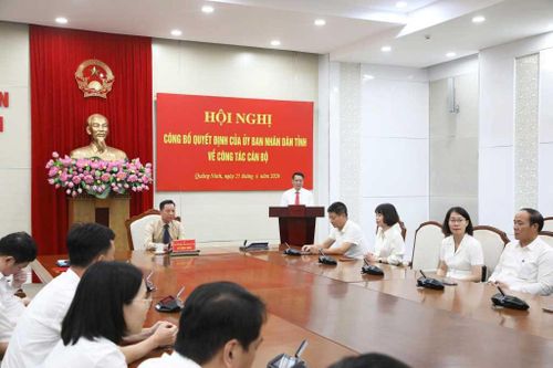 Ông Hồ Quang Huy, Giám đốc Sở Công Thương, phát biểu nhận nhiệm vụ.